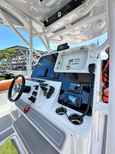 Lancha Promarine Open 33 Lv3158