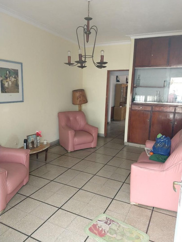 Imagen 8 de 27 de Venta Casa 2 Dormitorios, Garage Y Patio En Tolosa 530 Y 117