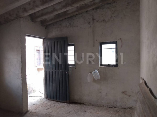 Bodega Con Amplio Terreno En Venta En Jilotepec, Estado De México