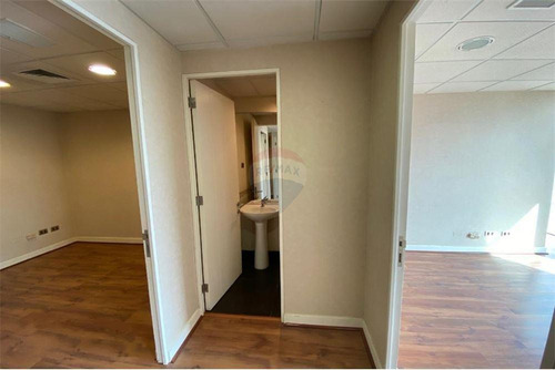 Imagen 8 de 16 de Arriendo Oficina Estoril - 3 Espacios - 2 Baños