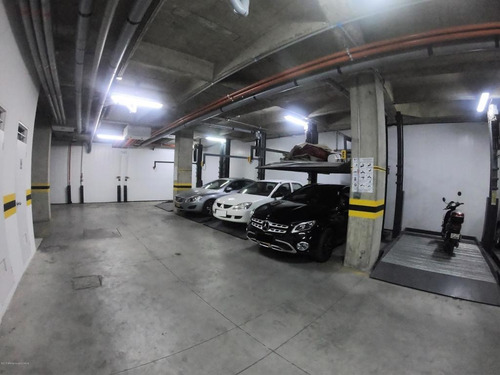 Comercial En Chico(bogota) Rah Co: 21-485