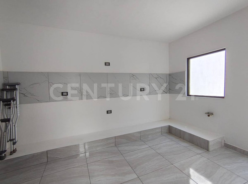 Casa En Venta De Un Piso En Col La Paz, Puebla, A Una Calle De Av. Teziutlán