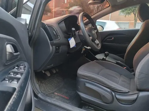 Kia Rio Ub Ex