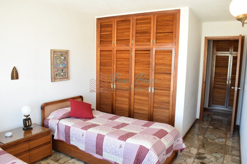 Apartamento En Mansa, 3 Dormitorios *- Ref: 178