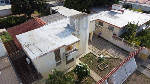 Casa Quinta Dos Nivel Con Piscina Parcelamiento Sector F