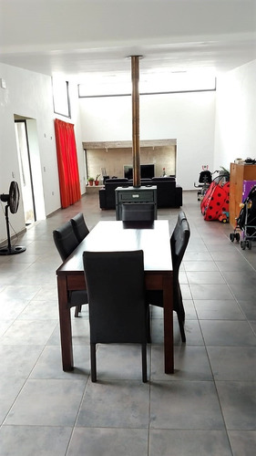 Imagen 6 de 9 de Casa 2 Dormitorios Y Escritorio