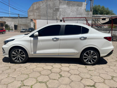 Fiat Cronos 1.8 16v Precision