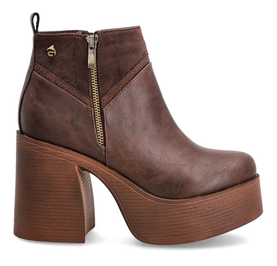 BOTAS \u0026 BOTINES Etiquetado \