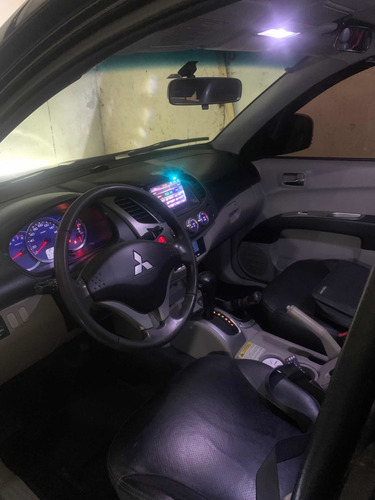 Mitsubishi L200 2009 3.5 Triton Hpe Cab. Dupl A 4x4 Aut. 4p