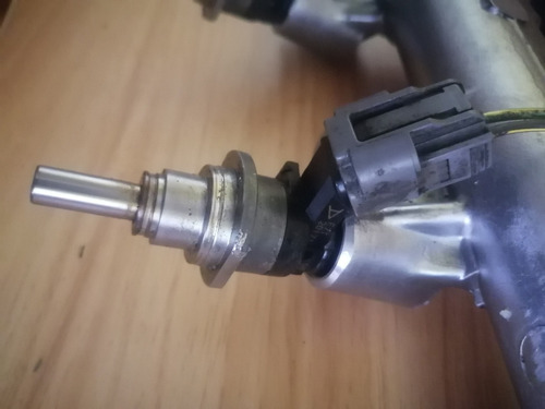 Riel De Inyectores Completo De Mazda Cx7 2.3 Turbo (Usado)