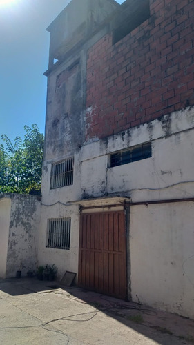 Imagen 28 de 30 de Local Comercial + Depósito En Venta Berazategui Oeste