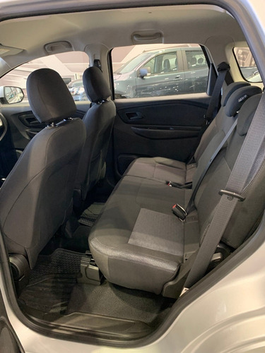 Imagen 18 de 25 de Chevrolet Spin 1.8 Nafta Lt Manual 5 Asientos 105cv 2023 Ep
