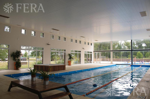 Venta De Terreno De 2500 M2 En Campos De Roca Ii