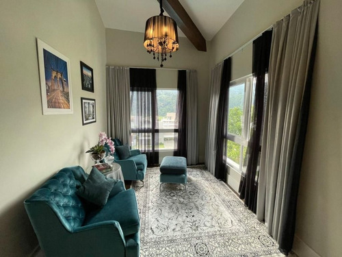 Imagem 7 de 24 de Av. Das Arapongas, 1265 - Ariribá, Balneário Camboriú. Casa À Venda No Condomínio Haras Rio Do Ouro, 570m², 4 Suítes, Piscina,churrasqueira E 4 Vagas - Ca0669
