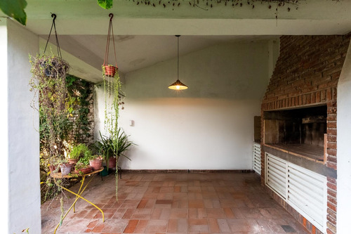 Venta/permuta - Casa - 3 Dormitorios - Arroyito Rio, Rosario