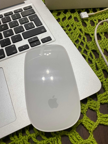 Imagen 2 de 5 de Mac Bookair Más Magic Mouse