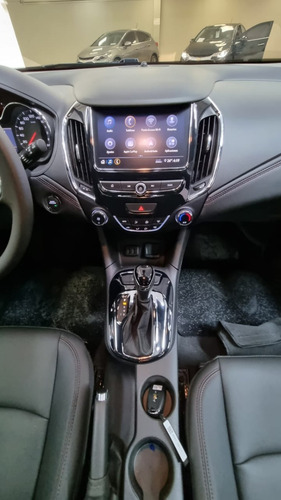 Imagen 12 de 17 de Chevrolet Cruze 5p Automático Rs 2022 0km