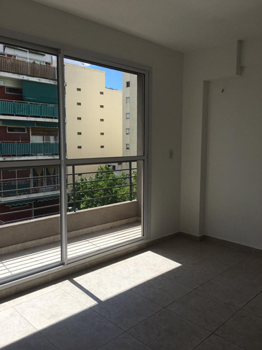 Venta Depto. 2 Ambientes Balcón Al Frente Luminoso