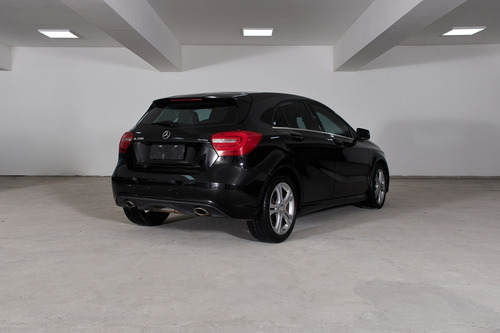 Imagen 5 de 15 de Mercedes Benz 2014 A 200 Blueefficiency Urban L/13