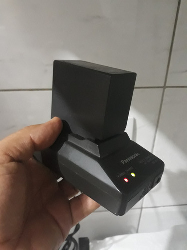 Panasonic Hvx200 + 2cartão P2 16g + 2 Baterias E Carregador