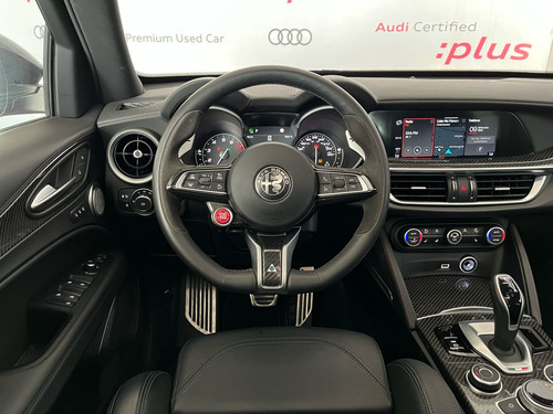 Alfa Romeo Stelvio 2.9L Quadrifoglio Verde V6 Bi-Turbo At