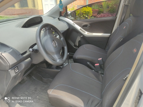 Imagen 6 de 10 de Toyota Yaris 7500$