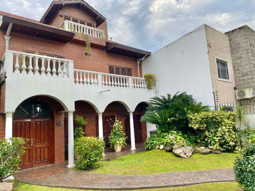 Imagen 1 de 14 de Chalet En Venta En Ituzaingo Norte