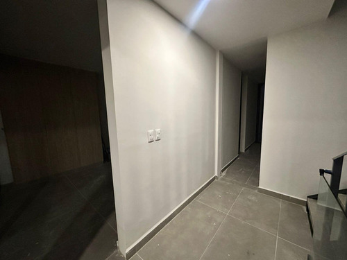 Townhouse En Venta De 2 Habitaciones Con Roof Top En Montebello