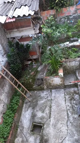 El Primer Piso Tiene 4 Abitaciones