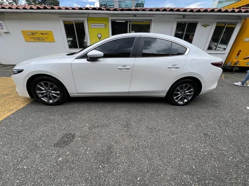 Mazda 3 2.0 Touring