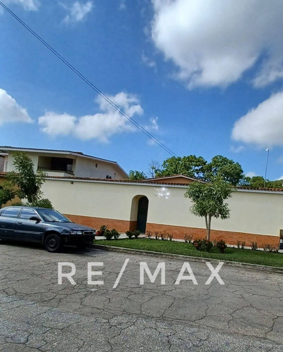 Imagen 13 de 16 de En Venta Casa En La Urb. Guaparo Valencia 0424-3033520 Glory G.