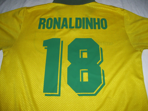 Seleccion De Futbol De Brasil Umbro 1994 #18 Ronaldinho (Usado)