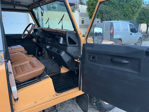 Land Rover Defender 2.5 90 Csw Turbo 3p
