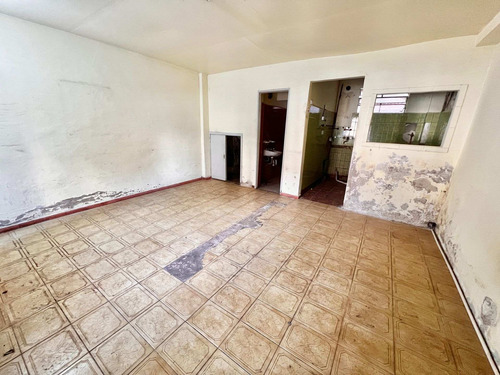Imagen 11 de 15 de Venta Local Mas Deposito O Monoambiente Esquina