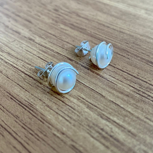 Imagen 4 de 10 de Aretes Broqueles De Perla Natural Y Plata 925 Mujer Agálea