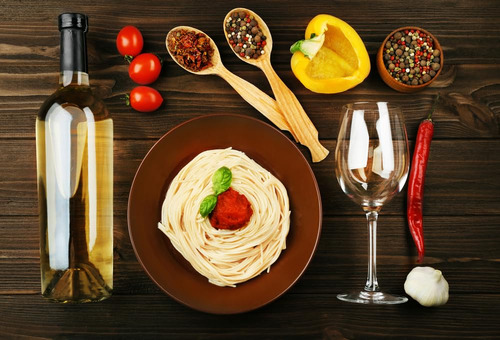 Una Mezcla Sobre Tomate, Albahaca Italiana, Mezcla De Pasta,