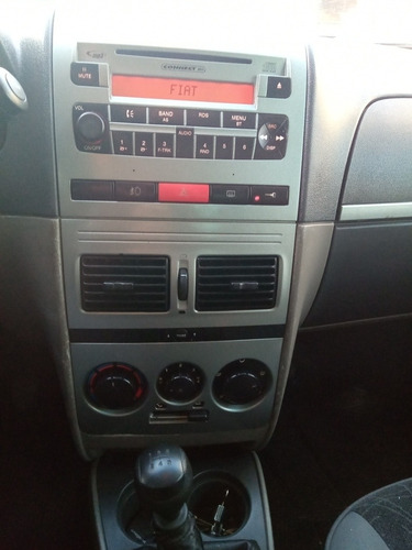 Imagem 4 de 15 de Fiat Idea 2010 1.4 Elx Flex 5p