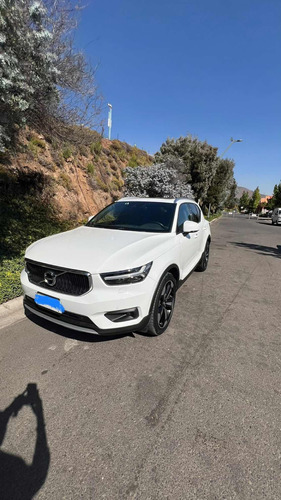 Volvo Xc40 D4 Momentum Plus