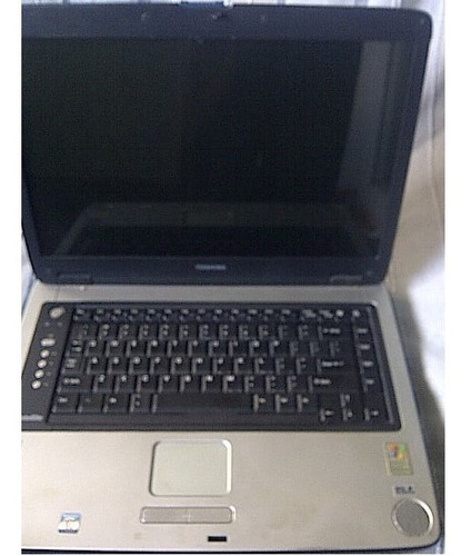 Laptop Toshiba Pentium4 Tesis Cambio