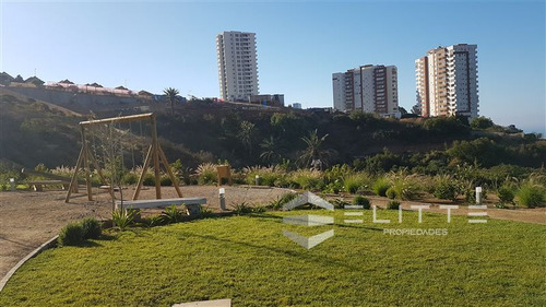 Departamento En Venta De 3 Dorm. En Viña Del Mar