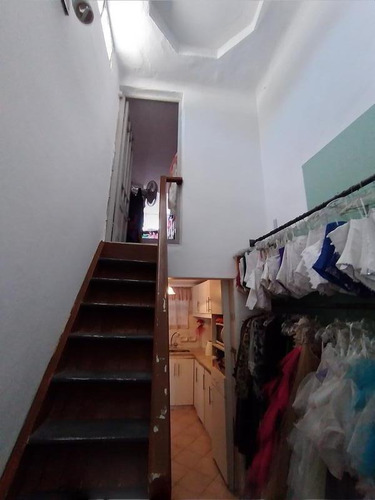 Casa En Venta 2 Domitorios, Altillo, Garage Y Patio - Paso Molino