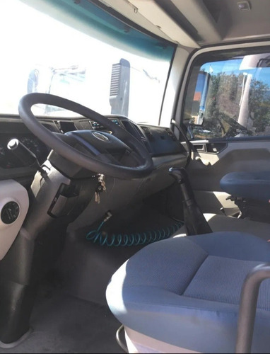 Imagem 6 de 8 de Volkswagen Constellation 24250 Ano 2011 Unico Dono