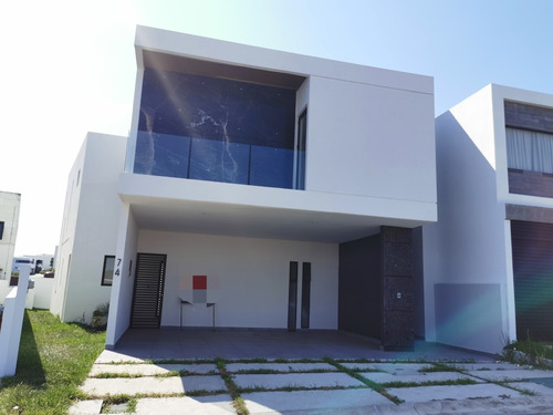 Casa En Venta Punta Tiburón 