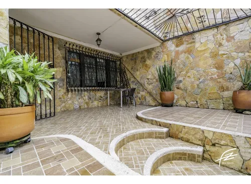 Casa En Venta En Laureles,medellín