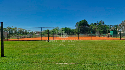 Casa En Venta 6 Ambientes Con Escritorio Estilo Colonial. San Pablo.