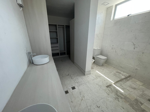 Imagen 17 de 23 de Vendo Apartamento 330m2 4h/5b/4p La Castellana