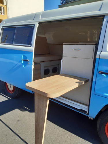 Volkwagen Kombi Uso Misto