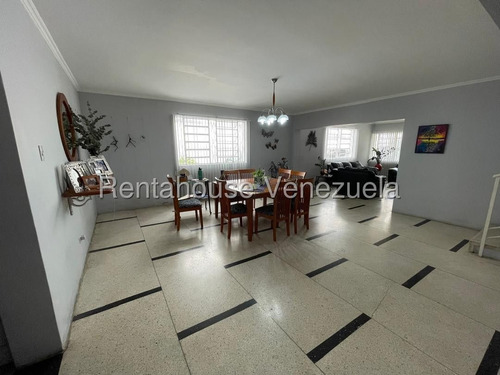 Estupenda Casa En Venta Con Inmejorable Ubicación Horizonte. Jose Guerrero. Cod: 25-22580.