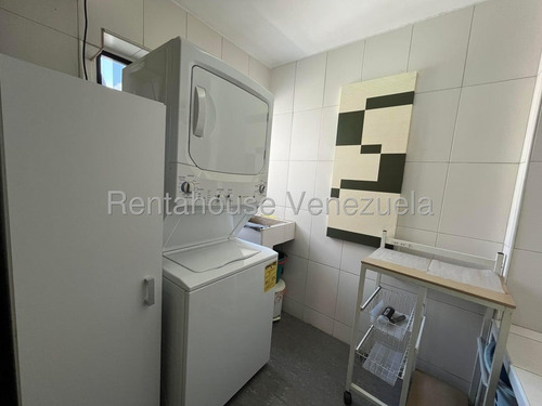 Julio Latouche 25-17840 Apartamento En Venta Prebo Valencia, Amplio, Cómodo E Iluminado, Re-modelado, Semi Amoblado, Cerca C. C. Shopping Center, Planta Electrica.