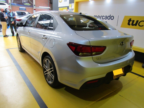 Kia Rio Vibrant Mt 1400cc